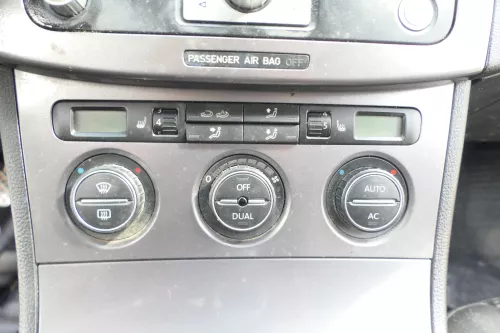 Passat 3C Mittelkonsole Verkleidung Klappe Abdeckung Dekor alu/dark rhodium (175933)