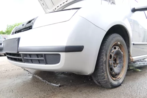 Skoda Fabia 6Y Stoßstange Stoßfänger vorne silber grau LF7T 2000-2004  (176023)