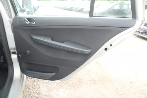 1x Fabia 6Y Kombi Türverkleidung Verkleidung Tür hinten rechts schwarz anthrazit (176029)