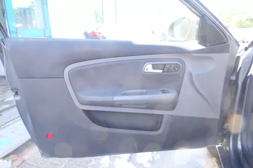 1x Seat Ibiza 6L Türverkleidung Verkleidung Tür vorne links 2/3-Türer Griff (176087)