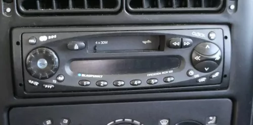 VW Golf 4 Bora T5 T4 Radio CD Blaupunkt Player RDS Dresden RCR 128 4x30W