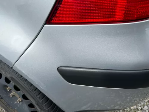 VW Golf 4 Limousine Stoßstange hinten Heckstoßstange Stoßfänger silber LA7W (176163)