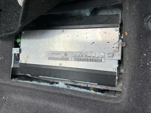 VW Touran Verstärker für Sound Amplifier Basic Soundsystem 1T0035456