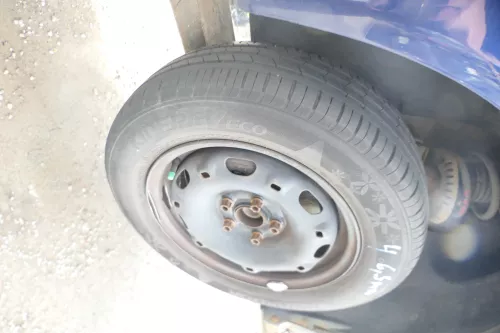 4x VW Polo 9N Felgen Reifen 165/70 R14 81T Sommerreifen 5jx14H2 ET35 ca. 6mm (176197)