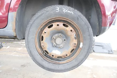 4x Polo 9N Felgen Reifen 165/70 R14 81T Allwetterreifen 5jx14H2 ET35 ca. 5-7mm (176360)