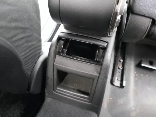 Audi A3 8P Aschenbecher Aschen Becher 8P0857961 hinten schwarz (176523)