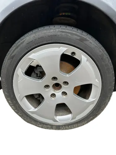 4X A4 8E A3 8P Alufelgen 225/45 ZR17 94Y Sommerreifen Reifen 4-6mm 8P0601025C (176539)