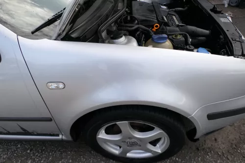 VW Golf 4 Kotflügel vorne rechts silber LA7W (176621)