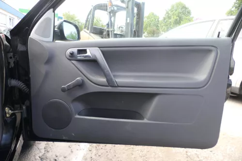 1x VW Polo 6N2 Türverkleidung Verkleidung Tür vorne rechts 2/3-Türer off-black