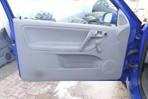 1x VW Polo 6N2 Türverkleidung Verkleidung Tür vorne links 2/3-Türer grau (176663)