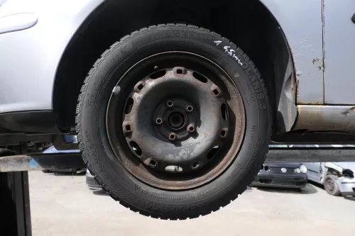 4x Polo 6R 9N Ibiza Felgen 185/60 R14 H Winterreifen M+S 6jx15 ET38 Reifen 5-6mm (176700)