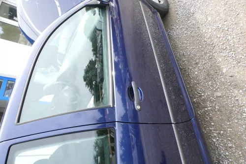VW Golf 4 Tür vorne rechts Beifahrertür 2/3-Türer blau LB5N ohnAnbauteile (177097)