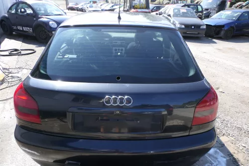 A3 8L bisBj.ca1999 Heckklappe Kofferraumklappe Klappe hinten schwarz LZ9U Scheib (177176)