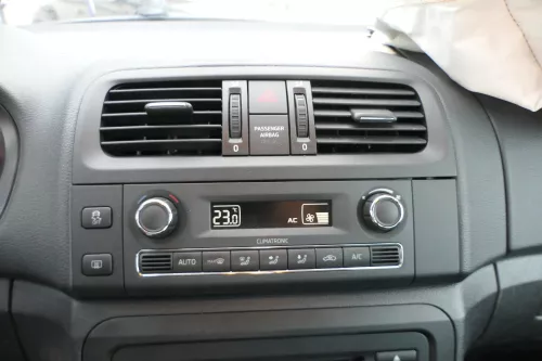 Skoda Fabia 5J Steuergerät Klimaanlage Klimabedienteil 5J0907044D Heizung Climat (177422)