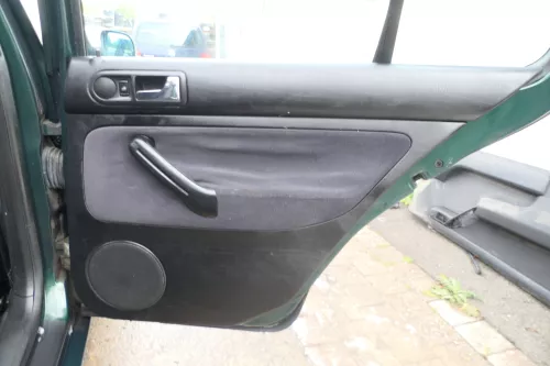 1x VW Golf 4 1J Limousine Türverkleidung Verkleidung Tür hinten rechts schwarz (177634)