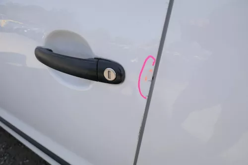 VW Fox 5Z Tür vorne links Fahrertür weiß LB9A - ohne Anbauteile (177658)