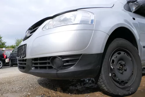 VW Fox 5Z Stoßstange vorne Stoßfänger silber LA7W mit Grill (177672)