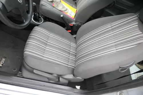 VW Fox Sitz Fahrersitz vorne links OHNEAirbag höhenverstellbar  (177674)