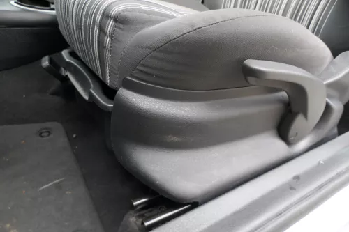 VW Fox Sitz Fahrersitz vorne links OHNEAirbag höhenverstellbar  (177674)