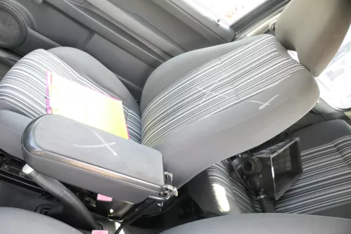 VW Fox Sitz Fahrersitz vorne links OHNEAirbag höhenverstellbar (177691)