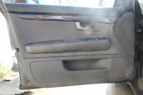 1x A4 8E B6 Türverkleidung Verkleidung Tür vorne links swing dunkelgrau (177707)