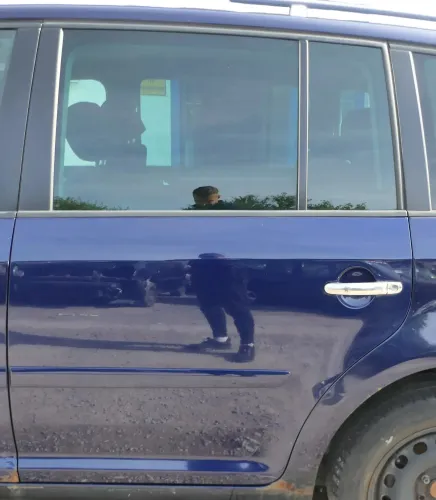 VW Touran 1T 1T3 Tür hinten links blau LB5N - ohne Anbauteile