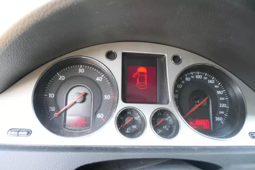 VW Passat 3C Tacho Tachometer 388.800km 3C0920871E Diesel TDI Kombiinstrument (177852)