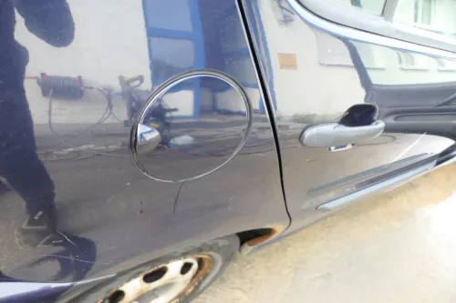 VW Polo 6N2 6N Tankdeckel Deckel Tank Tankverschluß blau LC5H (178000)