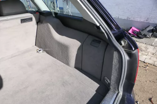 Audi A6 4B Avant Abdeckung Verkleidung Kofferraum hinten rechts Seite swing grau (178111)