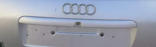 Audi A4 B5 Limousine Griff Heckklappe Heckklappengriff silber LY7M biscaBj.1999 (178555)