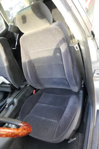 Audi A4 B5 Sitz Fahrersitz vorne links höhenverstellbar  (178558)