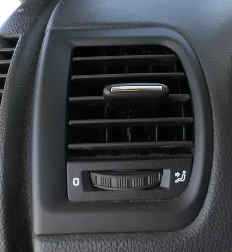 Skoda Fabia Roomster 5J Lüftungsdüse Düse Lüftung vorne linls 5J0819701M