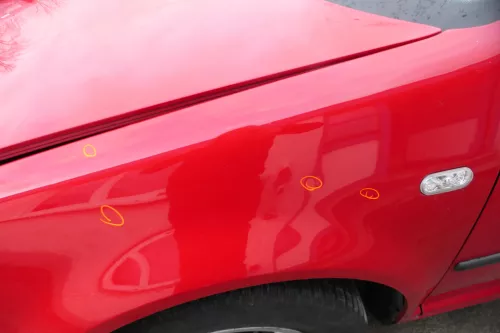 VW Golf 4 1J Kotflügel vorne links rot LY3D - kleine Hageldellen (178903)