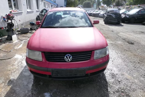 VW Passat 3B Motorhaube Klappe vorne vorn Haube rot LY3D