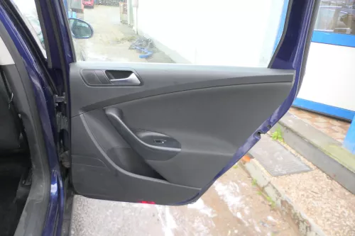 1x VW Passat 3C Variant Türverkleidung Verkleidung Tür hinten rechts schwarz (178949)