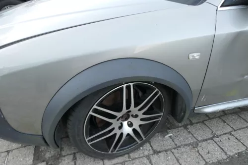 Audi A6 4Z Allroad Kotflügel vorne links garu + Leiste (179257)