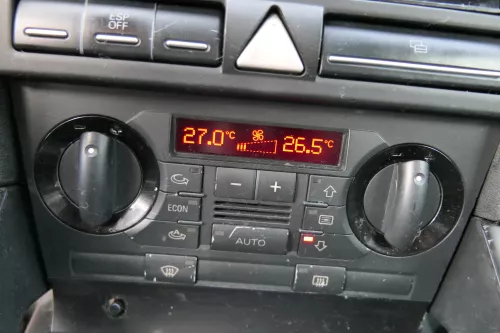Audi A3 8P Steuergerät Klimaanlage Klimabedienteil 8P0820043AE Climatronic