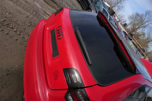 Audi A3 8P 4/5-Türer Heckklappe Klappe hinten rot LY3J Spoiler Scheibe (179495)