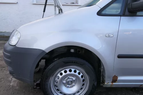 VW Caddy 2K Kotflügel vorne links silber LA7W 2K0821021 bis ca.AnfanBj.2011 (179695)