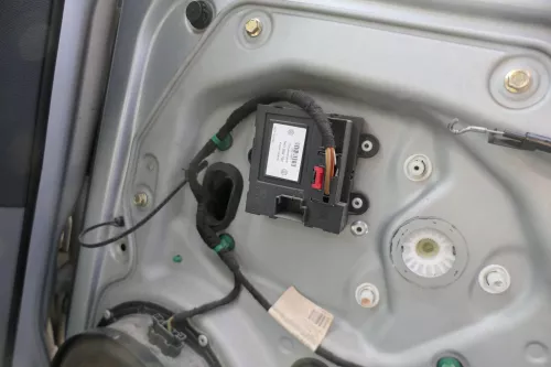 VW Caddy 2k Steuergerät rechts vorne 1k0959792 Türsteuergerät