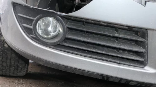 1x VW Polo 9N3 Nebelscheinwerfer Nebelleuchte rechts + Gitter Blende Abdeckung (179948)