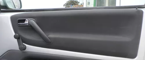 1x VW Lupo Arosa Türverkleidung Verkleidung Tür vorne rechts oben schwarz (179961)