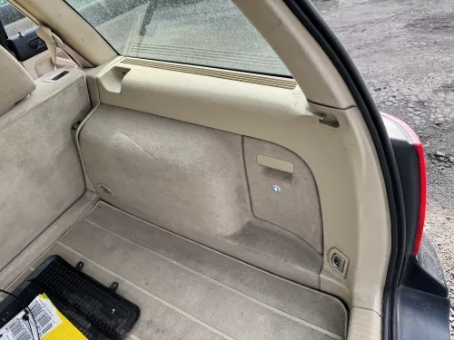 VW Golf 4 Variant Abdeckung Verkleidung Kofferraum hinten rechts hellbeige beige (180001)