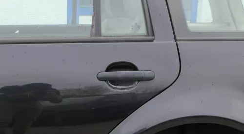 VW Golf 4 Bora Tür hinten links nur Kombi / Variant schwarz LC9Z (180014)