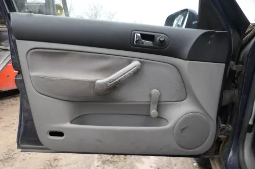 1x Golf 4 Bora Türverkleidung Verkleidung Tür vorne links 4/5-Türer grau (180058)