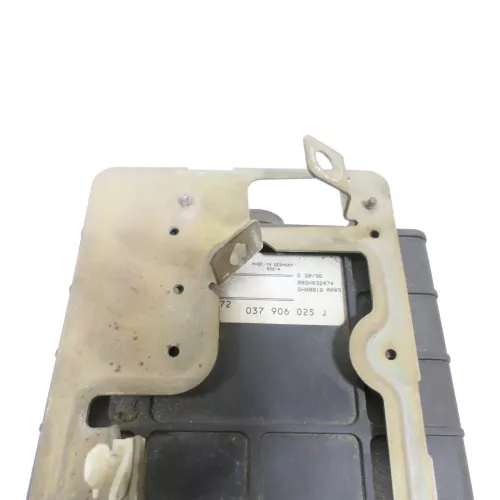 Golf 3 Cabrio 1H 1E  Steuergerät Motor Motorsteuergerät 037906025T 1,6 AKS AFT (180258)