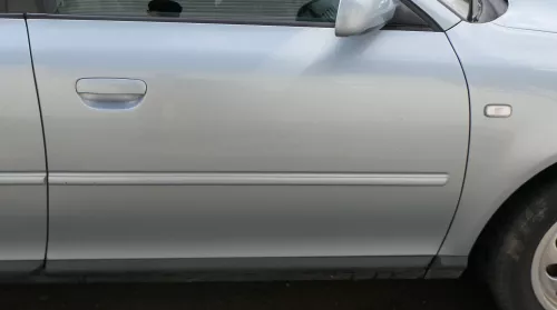 Audi A3 8L Tür nur Türblatt vorne rechts blau LY7R 4/5-Türer (180335)