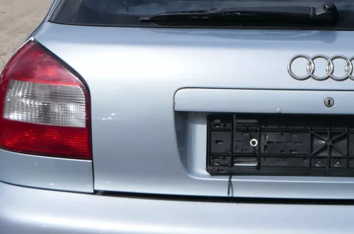 Audi A3 8L Facelift Heckklappe Kofferraumklappe Klappe hinten blau LY7R  (180340)