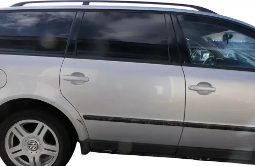 VW Passat 3B 3BG 3B6 Kombi Avant Tür hinten rechts mit Scheibe grau silber LB7Z
