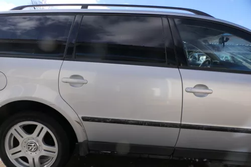 VW Passat 3B 3BG 3B6 Kombi Avant Tür hinten rechts mit Scheibe grau silber LB7Z (180370)